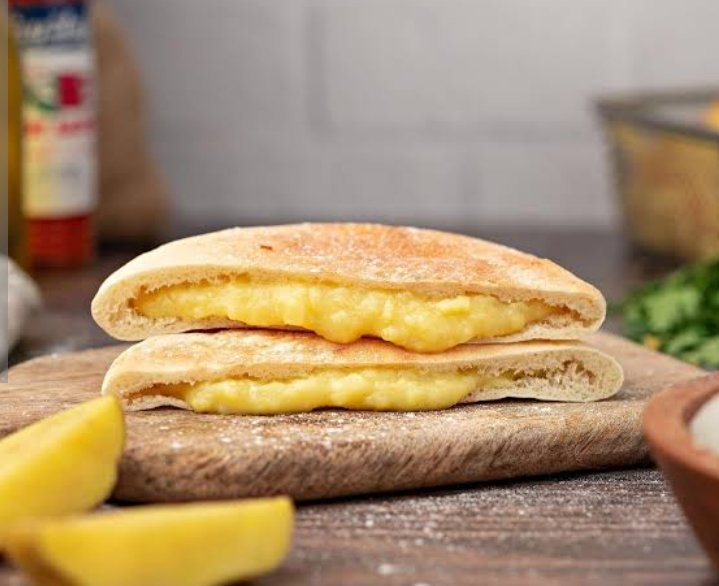 سندوتش بطاطس مهروسه