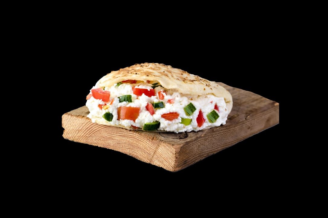 سندوتش جبنه بالطماطم عيش شامي