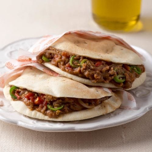 سندوتش ميكس فولل علي طعميه عيش شامي