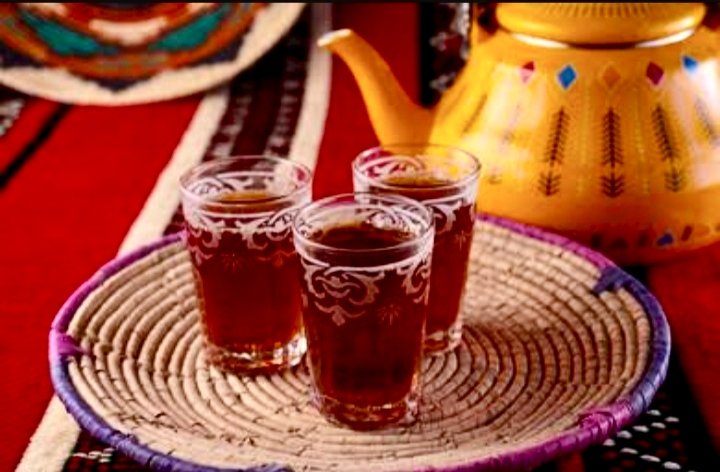 براد شاي احمر ليمون