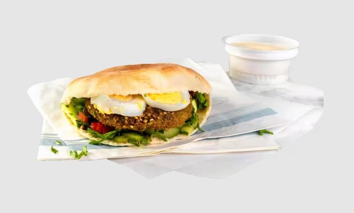 سندوتش طعميه بالبيض شامي