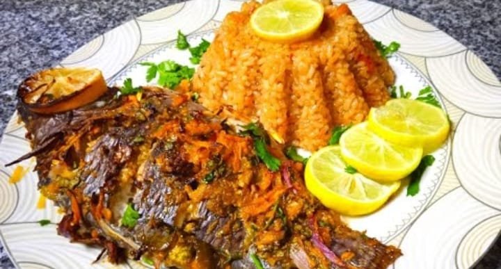 سمكه ماكريل مع ارز و طحينه