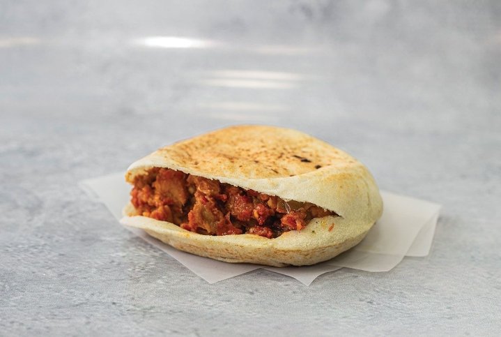 سندوتش فول بالسجق