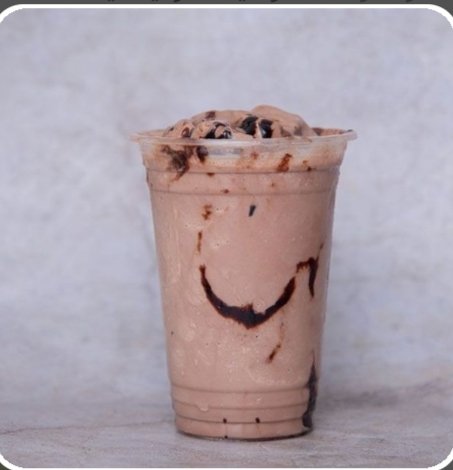 كوكتيل موكا فانيليا او شيكولاته ،مكون من،نسكافيه،لبن ،ايس كريم فريش المامون